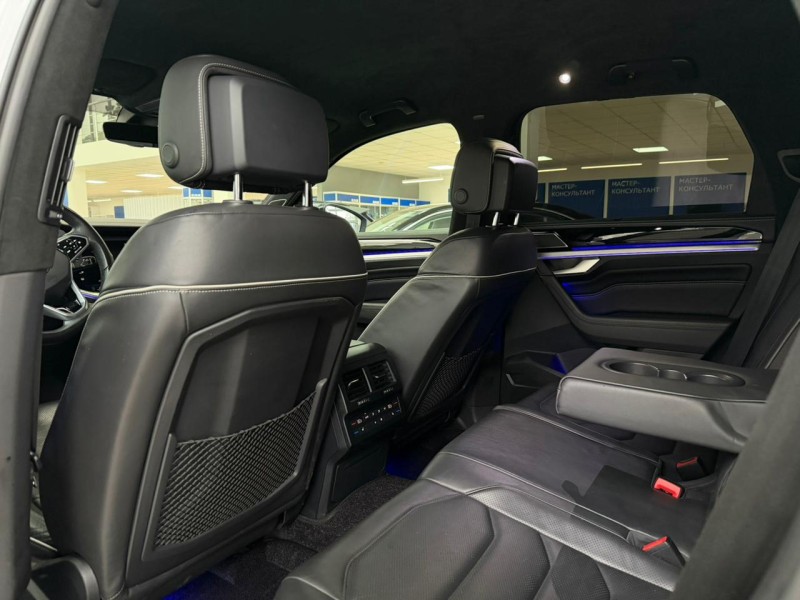Volkswagen Touareg 3.0 AT, 2018, 181 000 км
