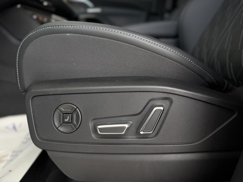 Audi Q5L 2.0 AMT, 2026 