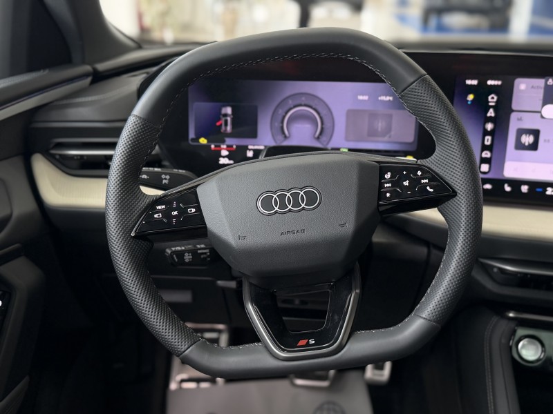 Audi Q5L 2.0 AMT, 2026 