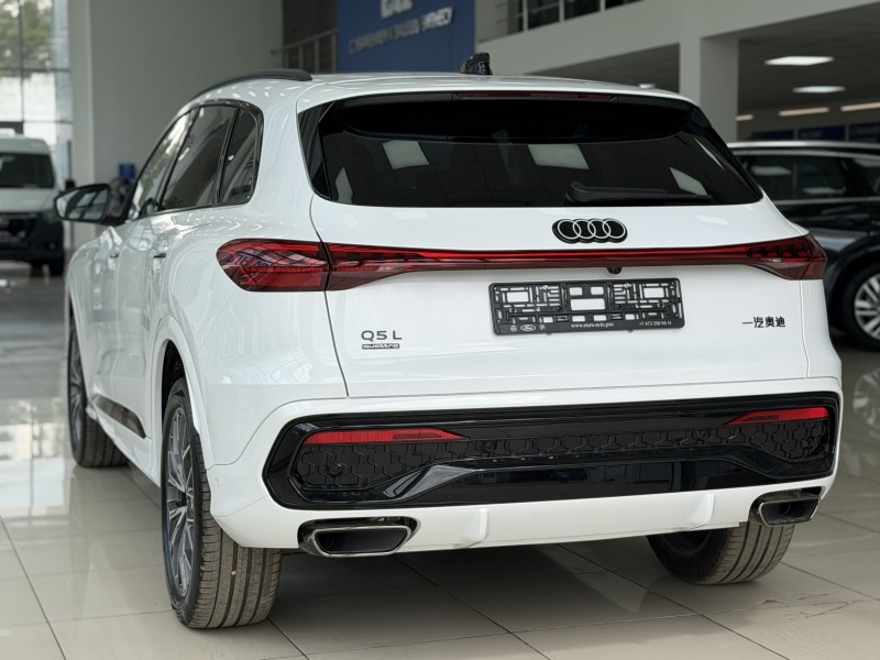 Audi Q5L 2.0 AMT, 2026 