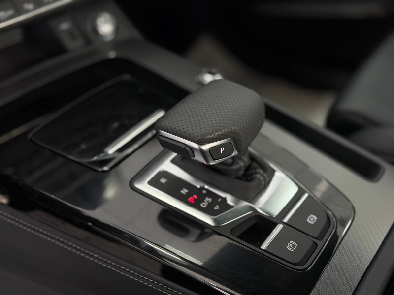 Audi Q5L 2.0 AMT, 2025 