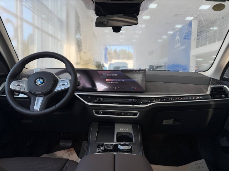 BMW X5 2.0 AT, 2025