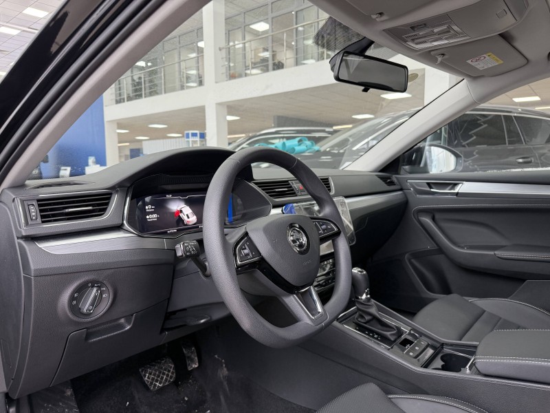 Skoda Superb 1.4 AMT, 2025 год