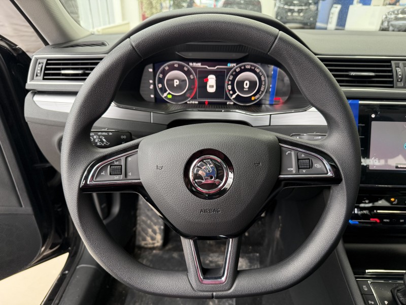 Skoda Superb 1.4 AMT, 2025 год