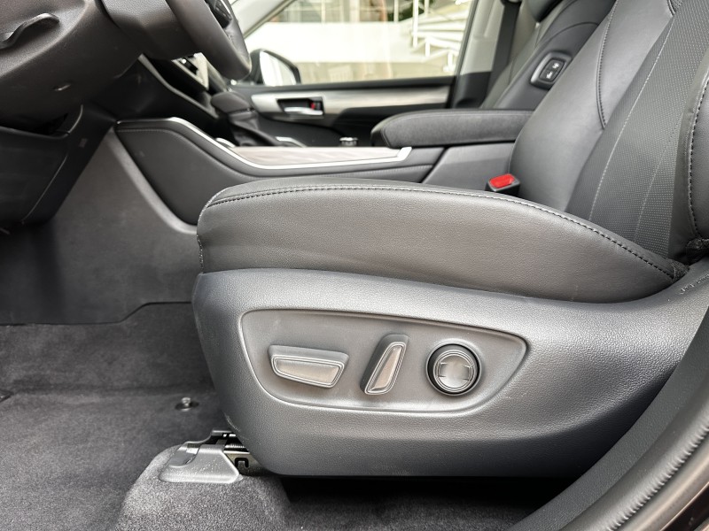 Toyota Highlander 2.0 AT, 2025 год черный