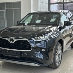 Toyota Highlander 2.0 AT, 2025 год черный