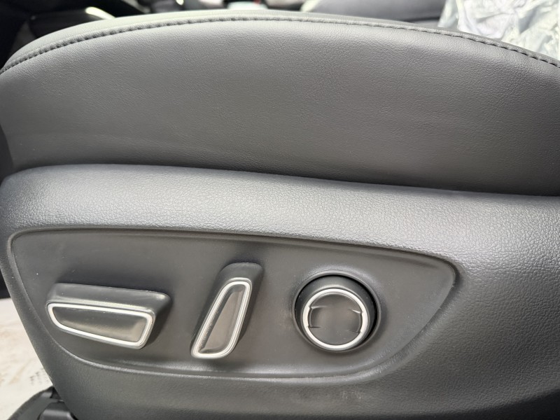 Toyota Highlander 2.0 AT, 2025 год белый