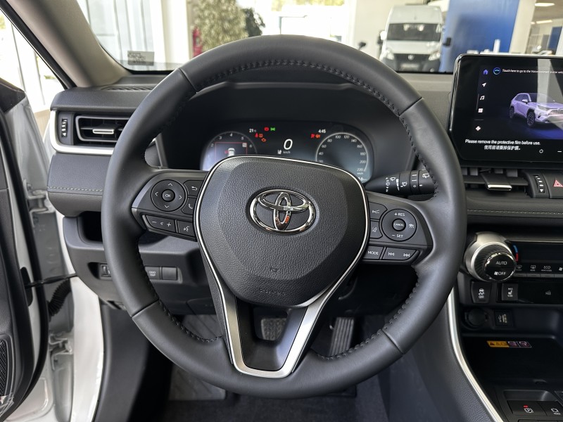 Toyota RAV4 2.0 CVT, 2025 год белый