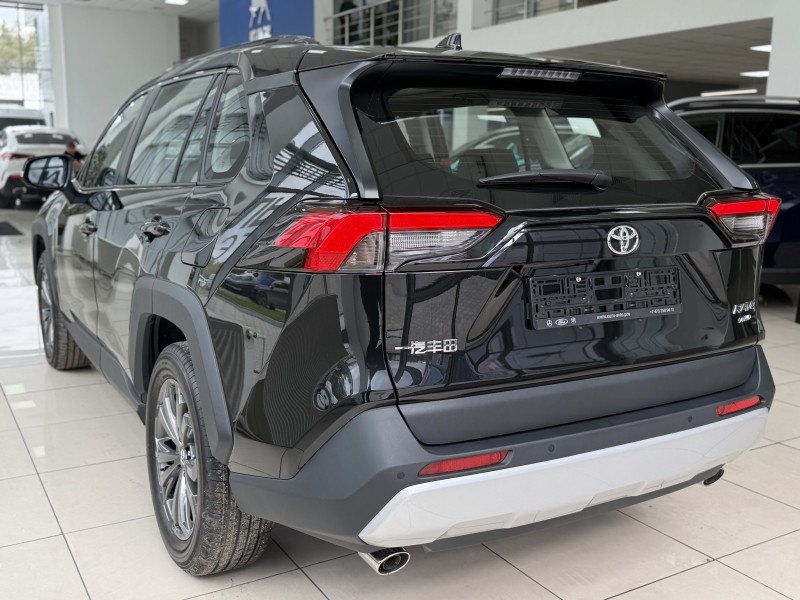 Toyota RAV4 2.0 CVT, 2025 год черный