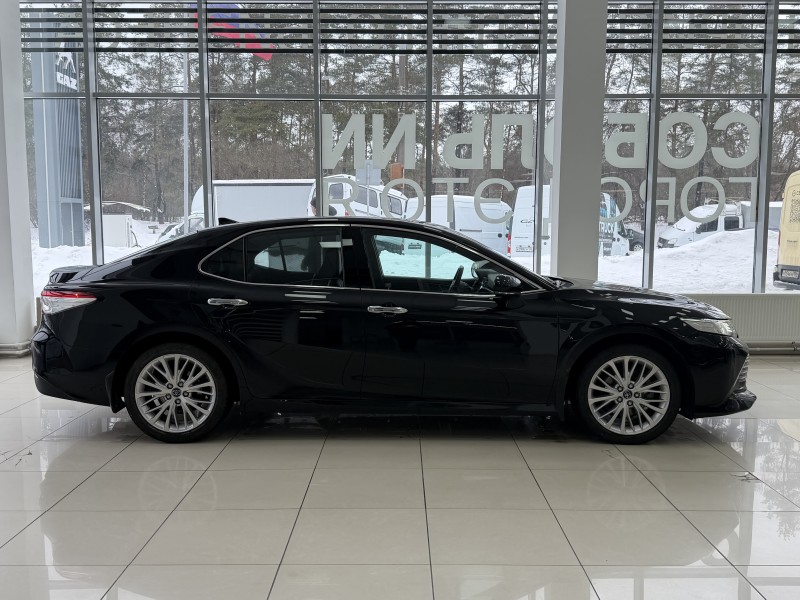 Toyota Camry 3.5 AT, 2018, 130 650 км 