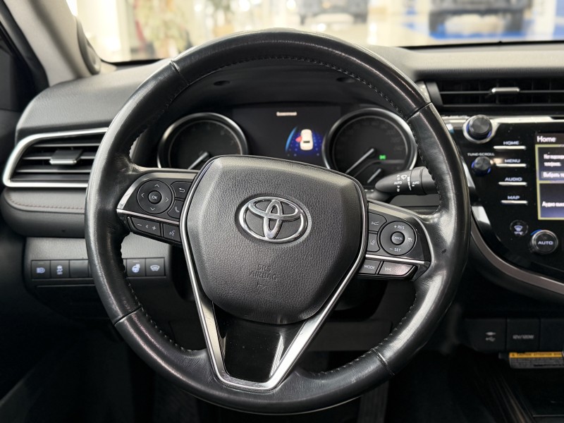 Toyota Camry 3.5 AT, 2018, 130 650 км 