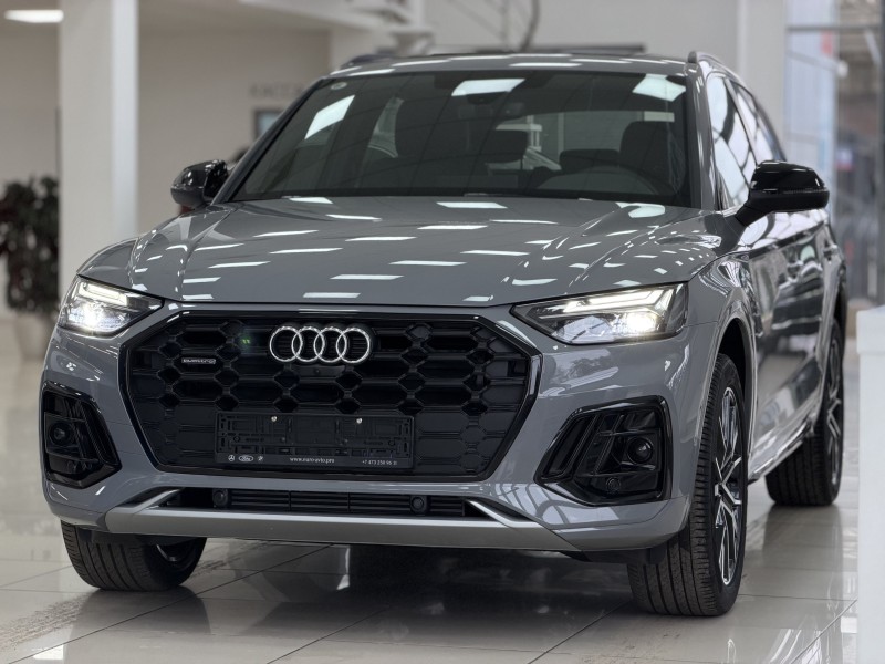 Audi Q5L 2.0 AMT, 2025 год