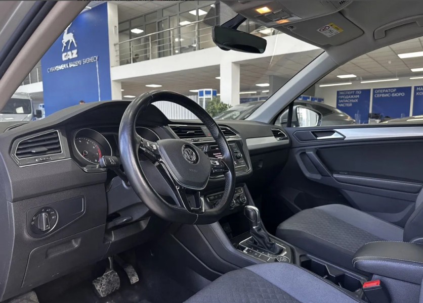 Volkswagen Tiguan 1.4 AMT, 2018 год, 104 725 км 