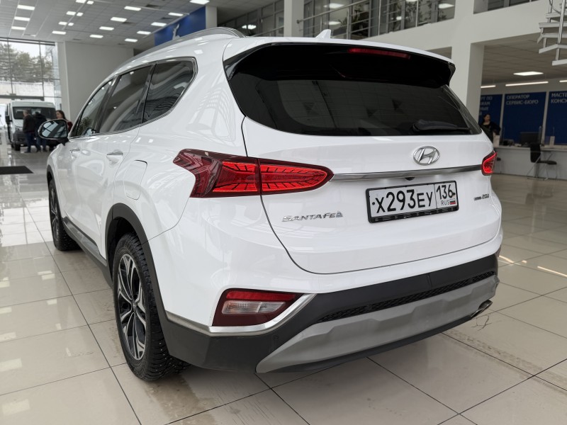Hyundai Santa Fe 2.0 AT, 2018, 111 650 км 