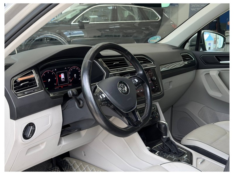 Volkswagen Tiguan 2.0 AMT, 2019, 211 660 км  