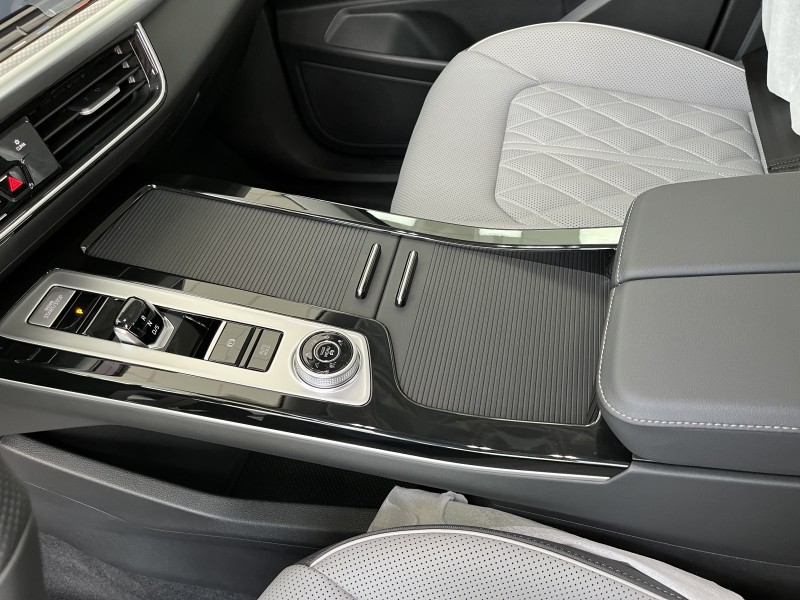 Volkswagen Tavendor 2.0 AMT, 2025 год серый 