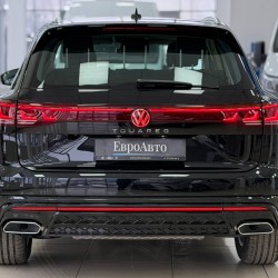 Volkswagen Touareg 2.0 AT, 2025