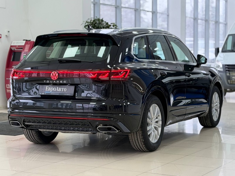 Volkswagen Touareg 2.0 AT, 2025