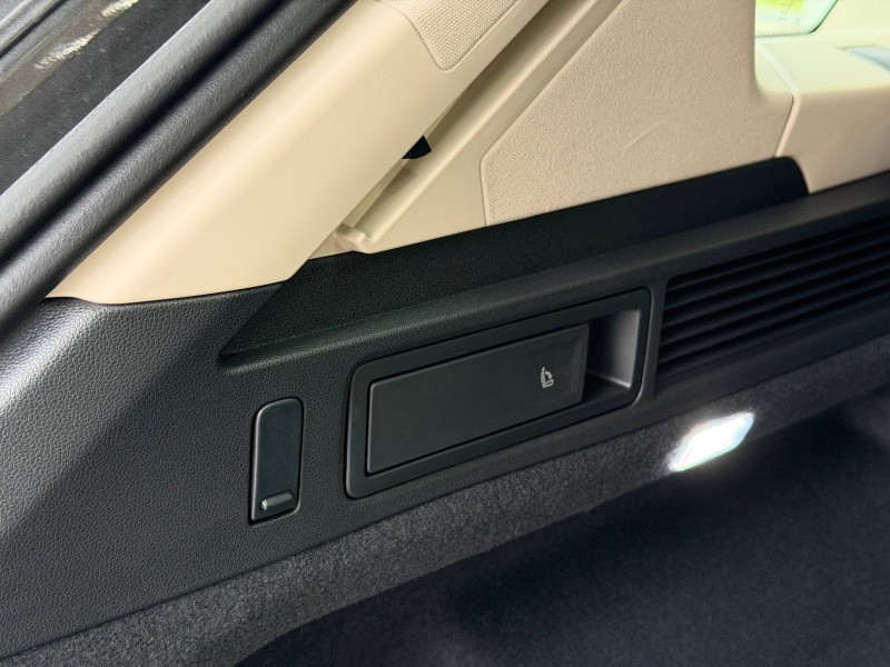 Volkswagen Touareg 2.0 AT, 2025