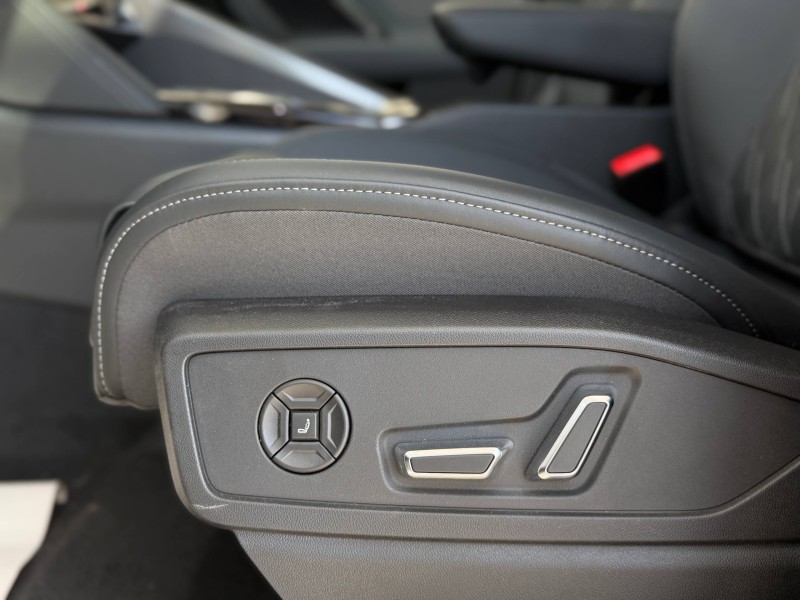 Audi Q5L 2.0 AMT, 2026