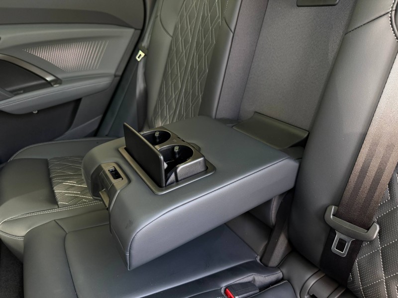 Audi Q5L 2.0 AMT, 2026