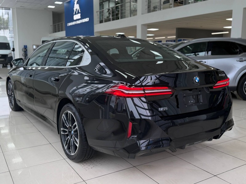 BMW 530Li xDrive, 2025 год