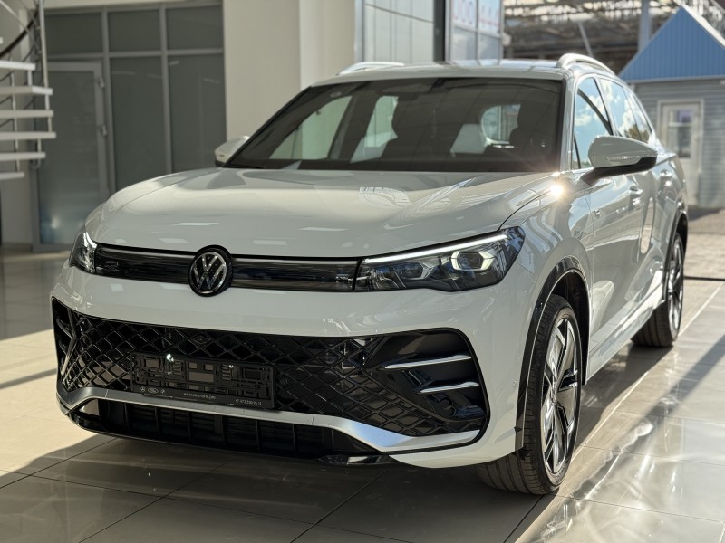 Volkswagen Tiguan L Pro, 2.0 AMT, 2025 белый