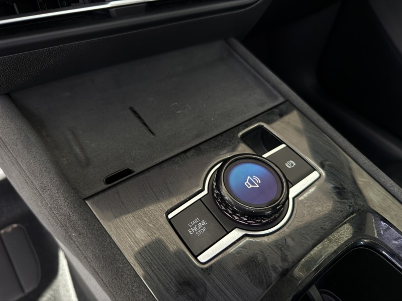 Volkswagen Tiguan L Pro, 2.0 AMT, 2025 белый