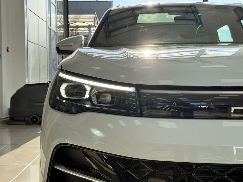 Volkswagen Tiguan L Pro, 2.0 AMT, 2025 белый