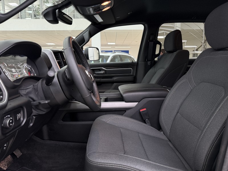 Dodge Ram 5.7 AT, 2021 