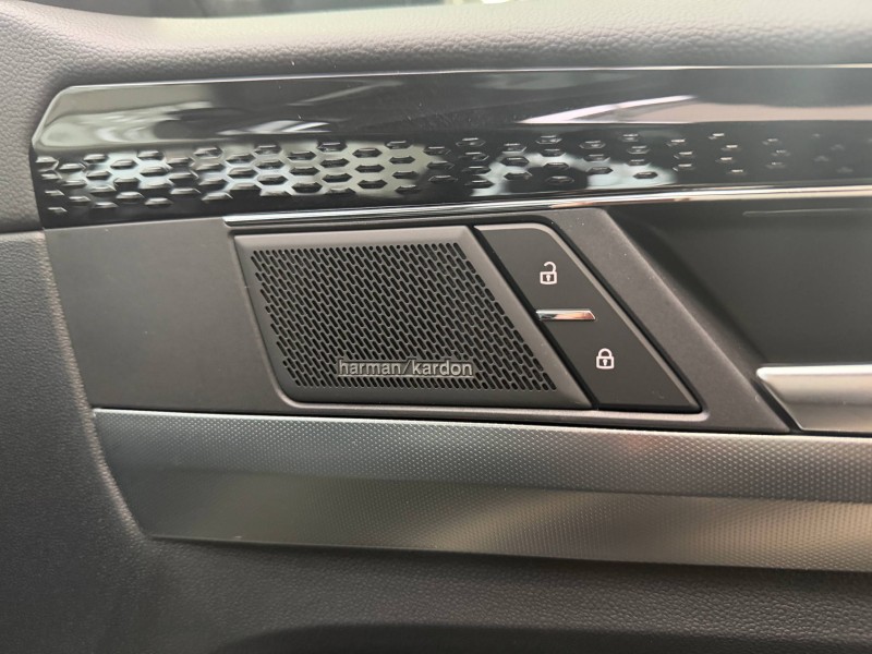 Volkswagen Passat 2.0 AMT, 2024